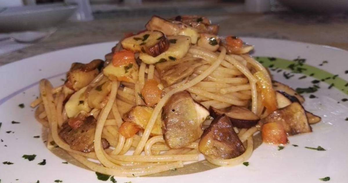 Ricetta Spaghetti con Funghi Porcini e Pomodorini Freschi di Fabio Del