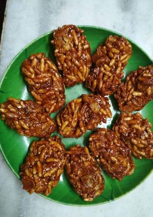 A picture of Sweet oats chikki.