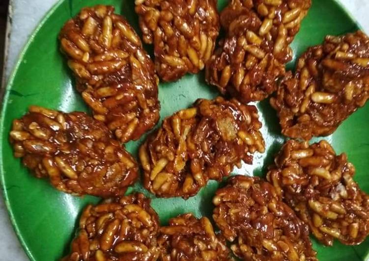 Step-by-Step Guide to Make Quick Sweet oats chikki | Satisfying Recipe | So Delicious !