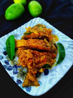 লেবু পাতায় পমফ্রেট (lebu patay pomfret recipe in Bengali) রেসিপির প্রধান ছবি