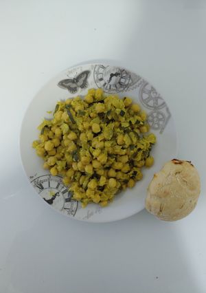 Una foto de Garbanzos con Calabacín y Coco