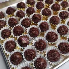 รูปของ Bola bola coklat tanpa oven