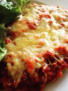 A picture of Chicken Parmigiana.