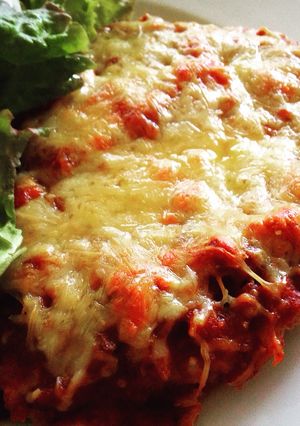 A picture of Chicken Parmigiana.