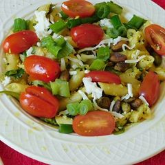 A picture of Indian Italian style fusion pasta.
