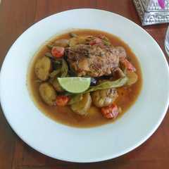Ayam& Kentang bake রেসিপির প্রধান ছবি