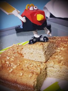 बनाना वॉलनट केक (Banana Walnut Cake Recipe In Hindi) रेसिपी मुख्य फोटो