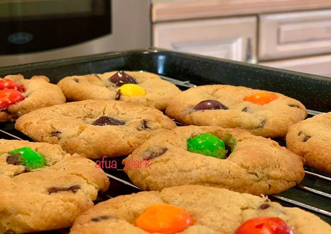 How to Make Speedy Rainbow cookies With Skittles 🌈