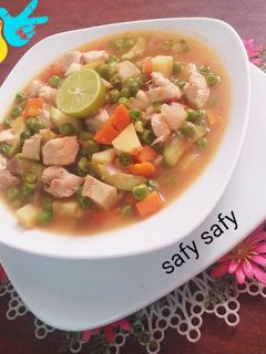 صورة لوصفة شوربة خضار بالفراخ(تكات جديدة)