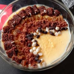 A picture of Custard Biscuits Pudding.