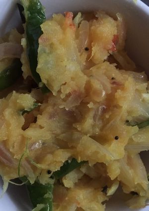 A picture of Aloo masala.
