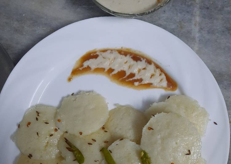 Navratri special idlii with coconut chutney