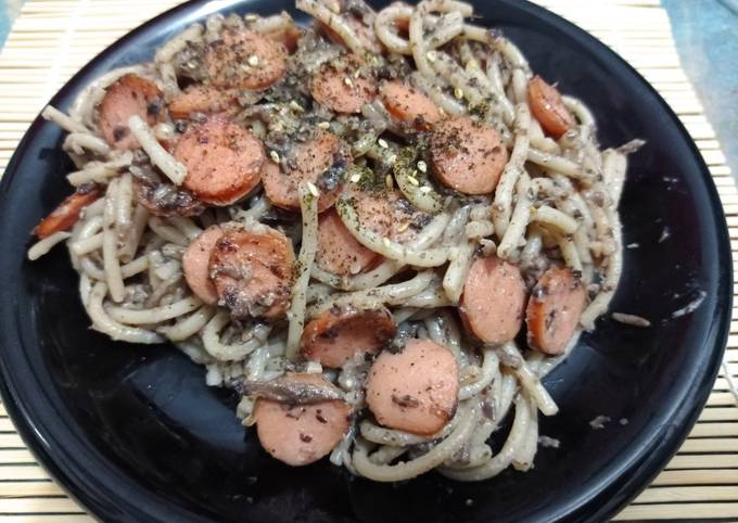 Spaggeti sosis ayam saus jamur