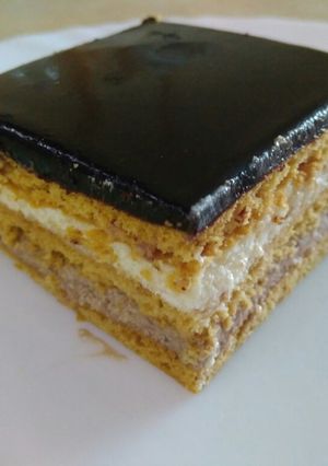 Mézes dobos csokimázzal recept fotója