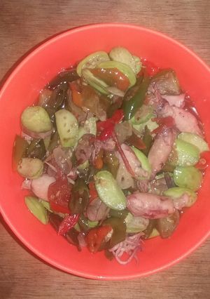 Foto resep Cumi asin kuah meccek vs petey