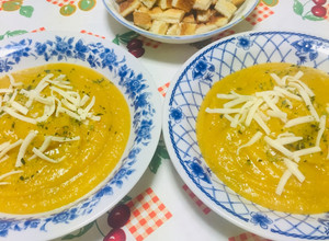 Una foto de Cremas de Calabaza Coliflor Inhame Zanahoria 🥕 Bardana  y Crutones👩‍🍳