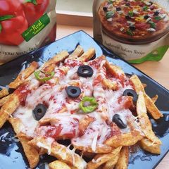 A picture of Loaded Pizza Fries.