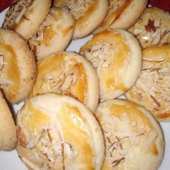 A picture of Naan khatai.