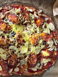 Karfiol alapú pizza recept fotója