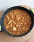 Patatas con sepia en salsa de almendras