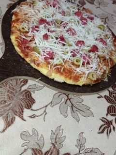 صورة لوصفة بيتزا بالخبز البايت 😋😋