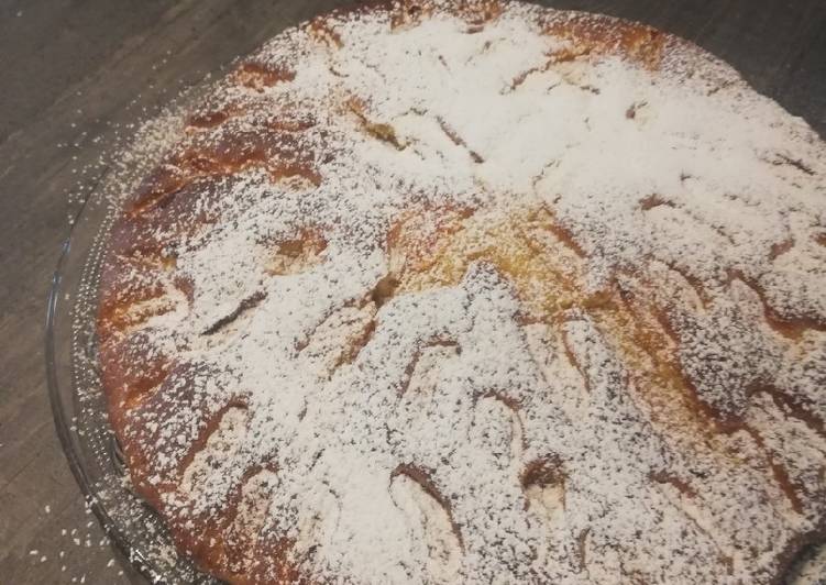 Torta con albicocche disidratate