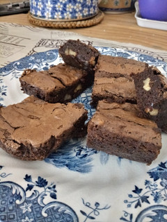 Una foto de Brownie de chocolate y nuez