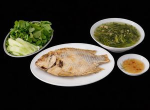 Hình của món SP.0299 - Cá Điêu Hồng Chiên Tươi & Canh Cải Bẹ Xanh Nấu Thịt Bằm.
