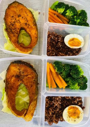 Hình của món Cá hồi chiên eat clean ❤️.