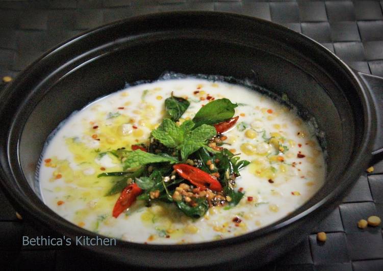Simple Way to Prepare Homemade Tadke Wali Chana Dal Raita
