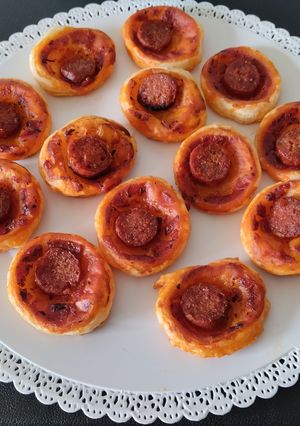 Une photo de Feuilletés tomate et chorizo 🍅🌟