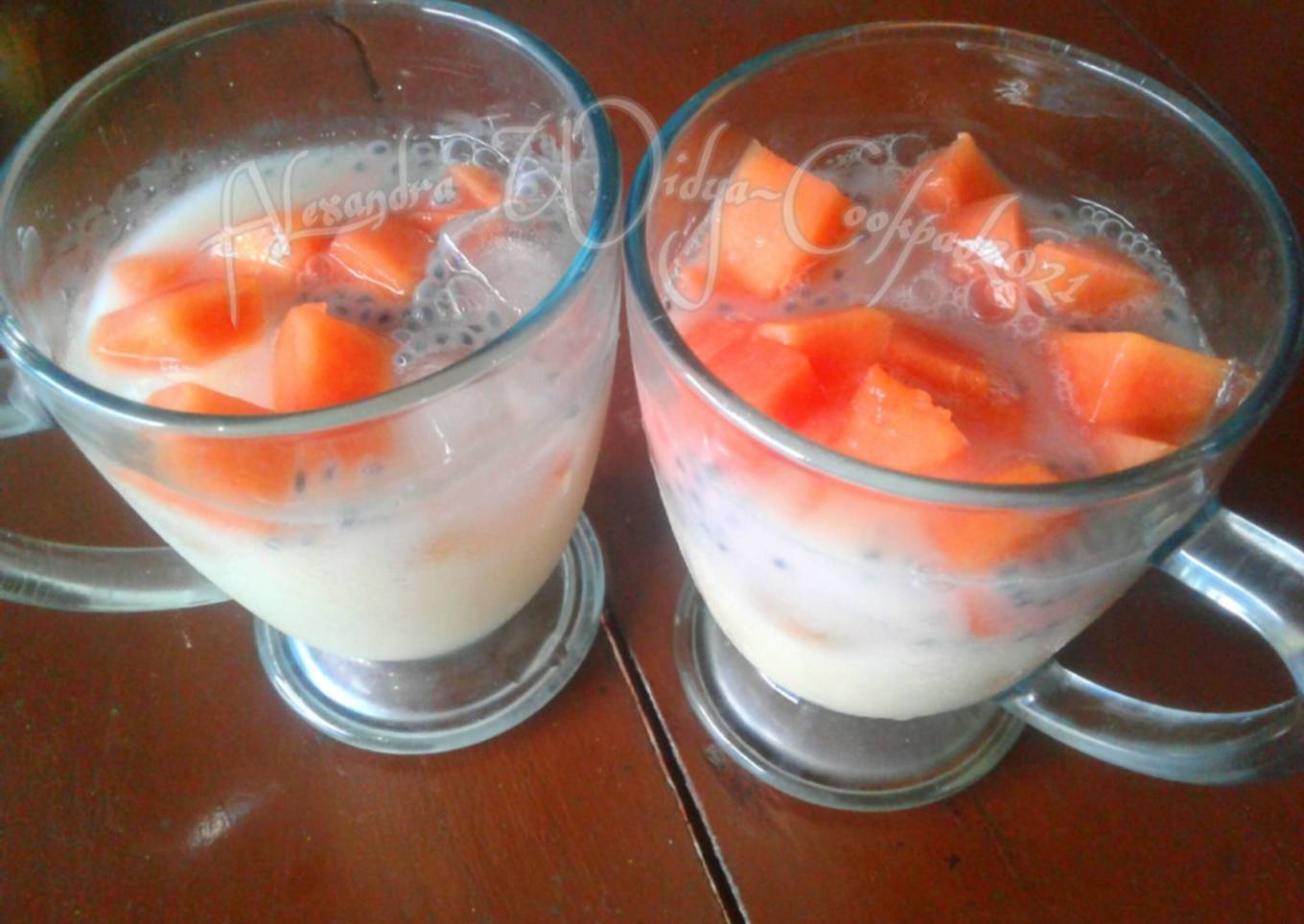 700. ES Yakult Pepaya Selasih