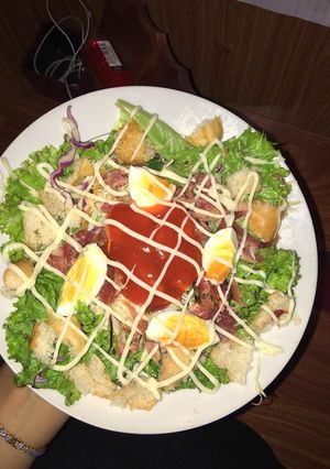 Hình của món Salad thịt trứng và kewpie.