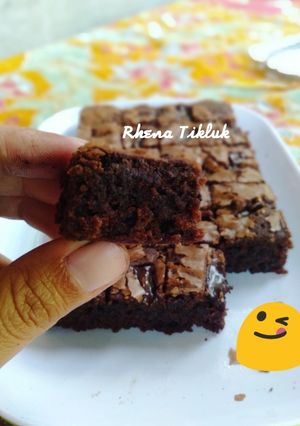 Foto resep Shiny N Crust Brownies