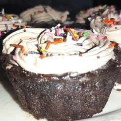 A picture of Chocolate Cup Cakes❤😍.