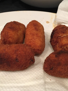 Una foto de Croquetas de jamón en panificadora