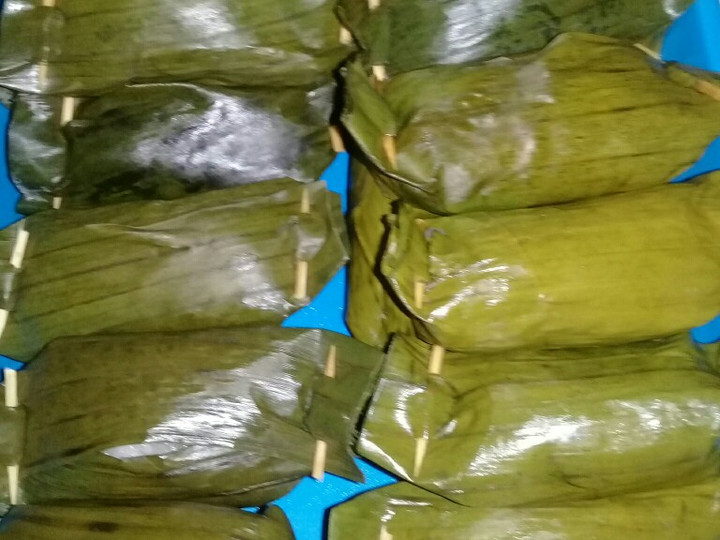 Anti Ribet, Bikin Lemper Kampung, Isi Abon Ayam Praktis