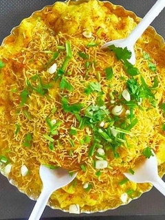 સુરતી લોચો (Surti Locho Recipe In Gujarati) રેસીપી મુખ્ય ફોટો