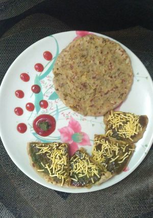 A picture of Hare Bhare parathe.