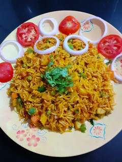 તવા પુલાવ (Tava Pulao Recipe In Gujarati) રેસીપી મુખ્ય ફોટો