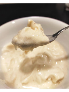 Una foto de Helado de plátano y canela