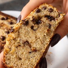 A picture of Banana bread baked oats 🍌🍫.