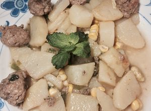 صورة لوصفة يخنة بطاطا بكرات اللحم (عطريقتي)