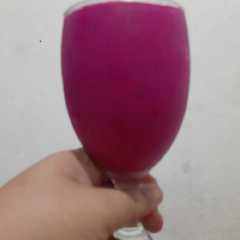 รูปของ Smoothies Pisang dan Buah Naga