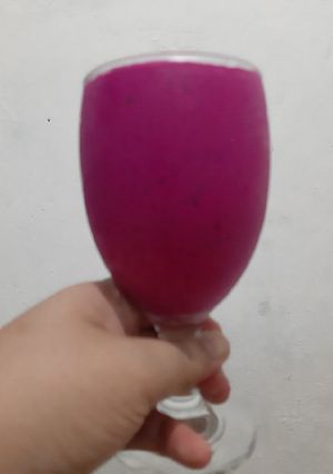 Foto resep Smoothies Pisang dan Buah Naga