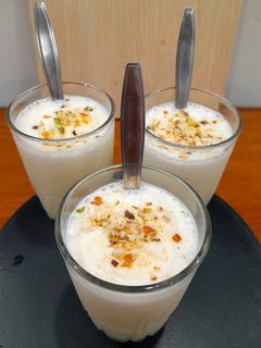 બનાના સ્મુધી (Banana Smoothie Recipe In Gujarati) રેસીપી મુખ્ય ફોટો
