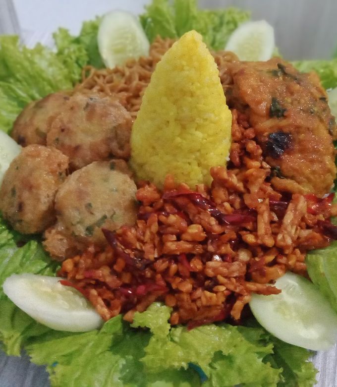 Foto resep Nasi Kuning "Tumpeng" Pulen RiceCooker