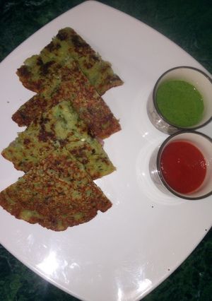 ब्रोकोली पैनकेक (broccoli pancake recipe in Hindi) रेसिपी मुख्य फोटो