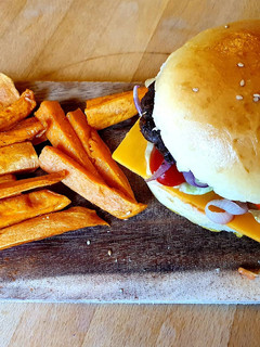 Foto resep Homemade Cheese Burger feat. Sweet Potato Fries