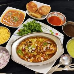 A picture of White Peas Ragda Patties.